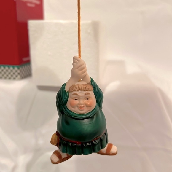 Dept 56 Christmas Ornament new in box
Merry Makers Burgess the Bellringer w Box - Picture 6 of 7